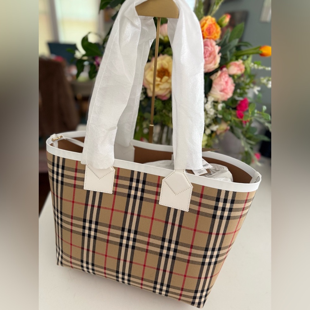 BURBERRY London Medium Check Cotton Tote - NWT & DUSTBAG ⭐️Discontinued⭐️ - Picture 3 of 13